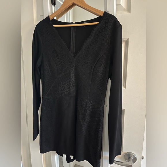 Lace romper - Picture 2 of 8